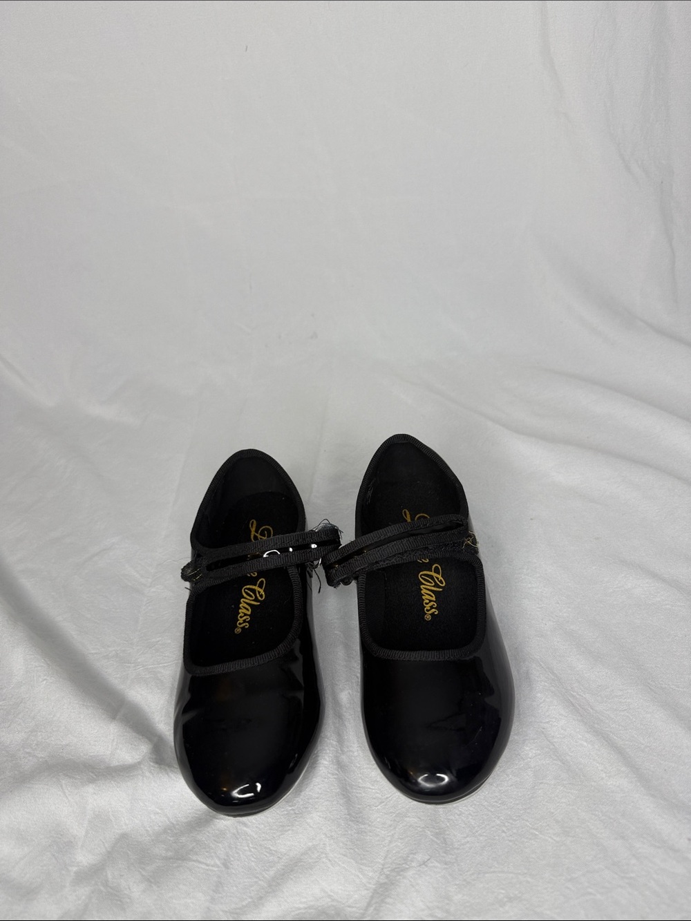 Girls dance class tap shoes